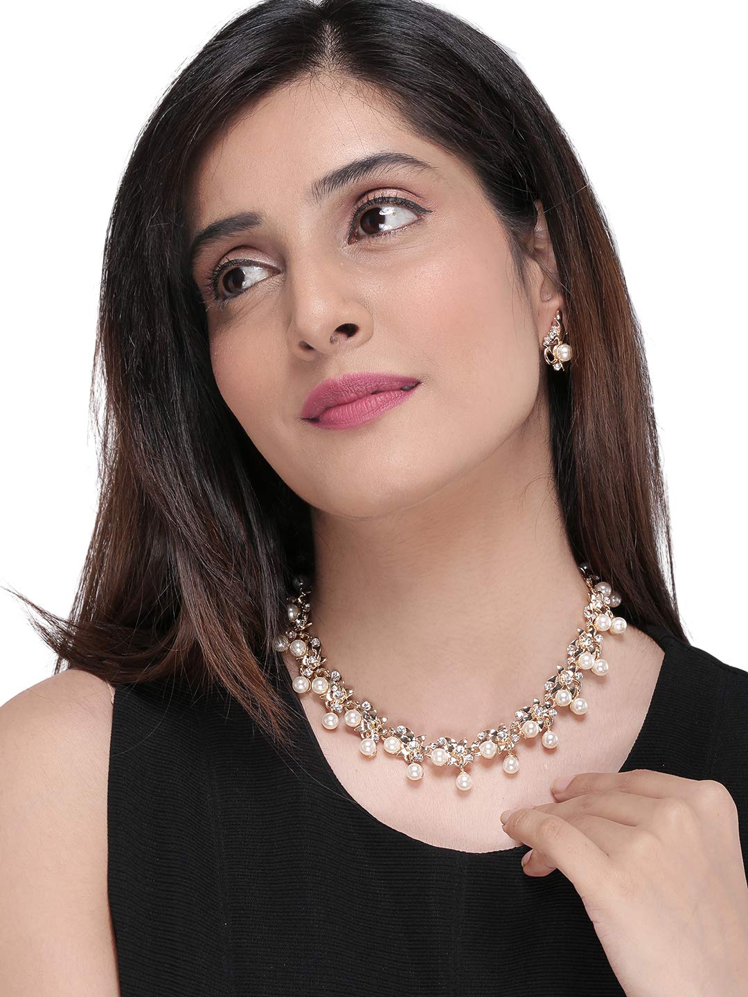 Yellow Chimes Latest Fashion Floral Design Pearl Crystal Golden Choker Necklace Set with Earrings for Women and Girls