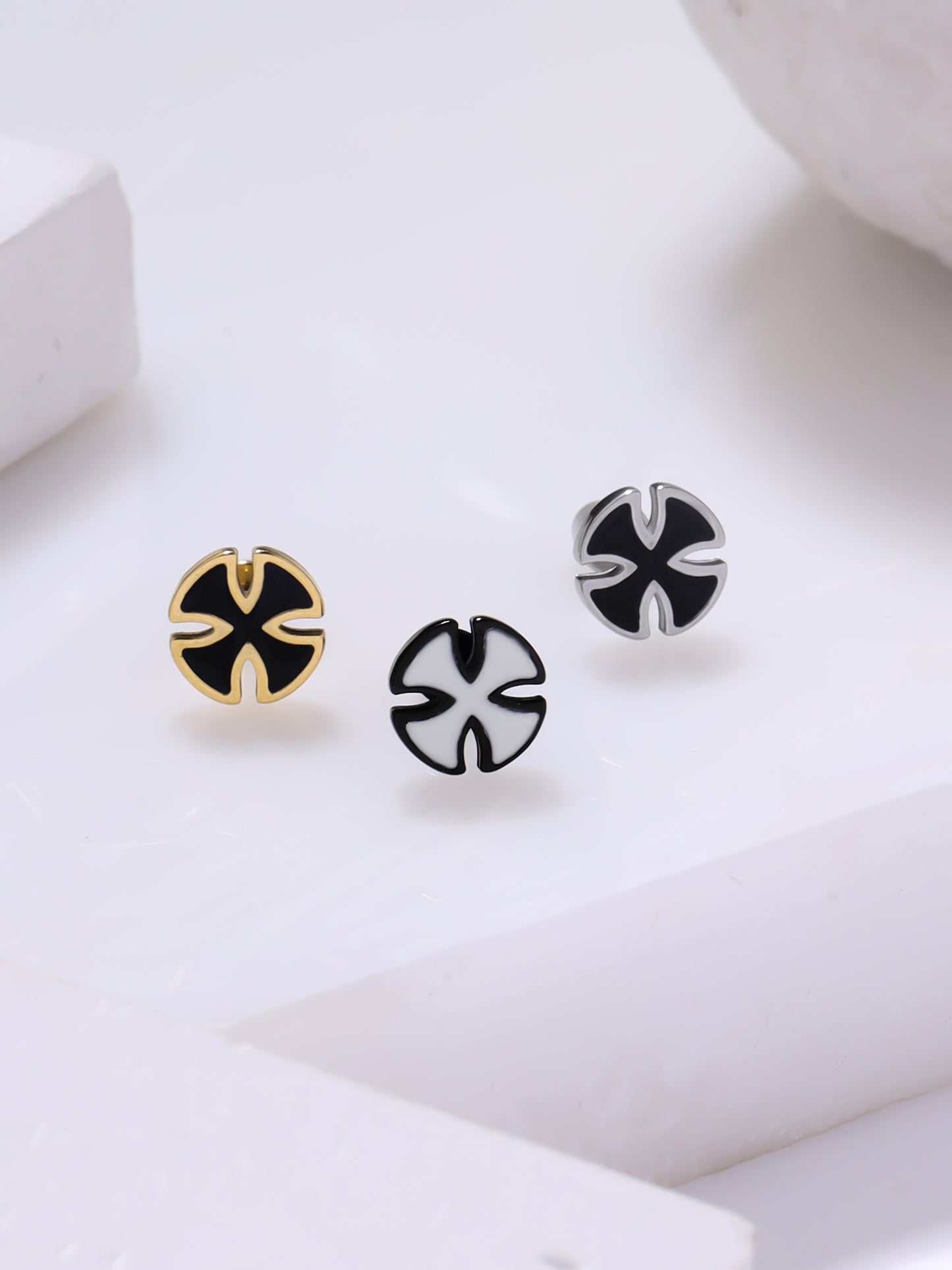 Stylish earrings for men - Traditional attire