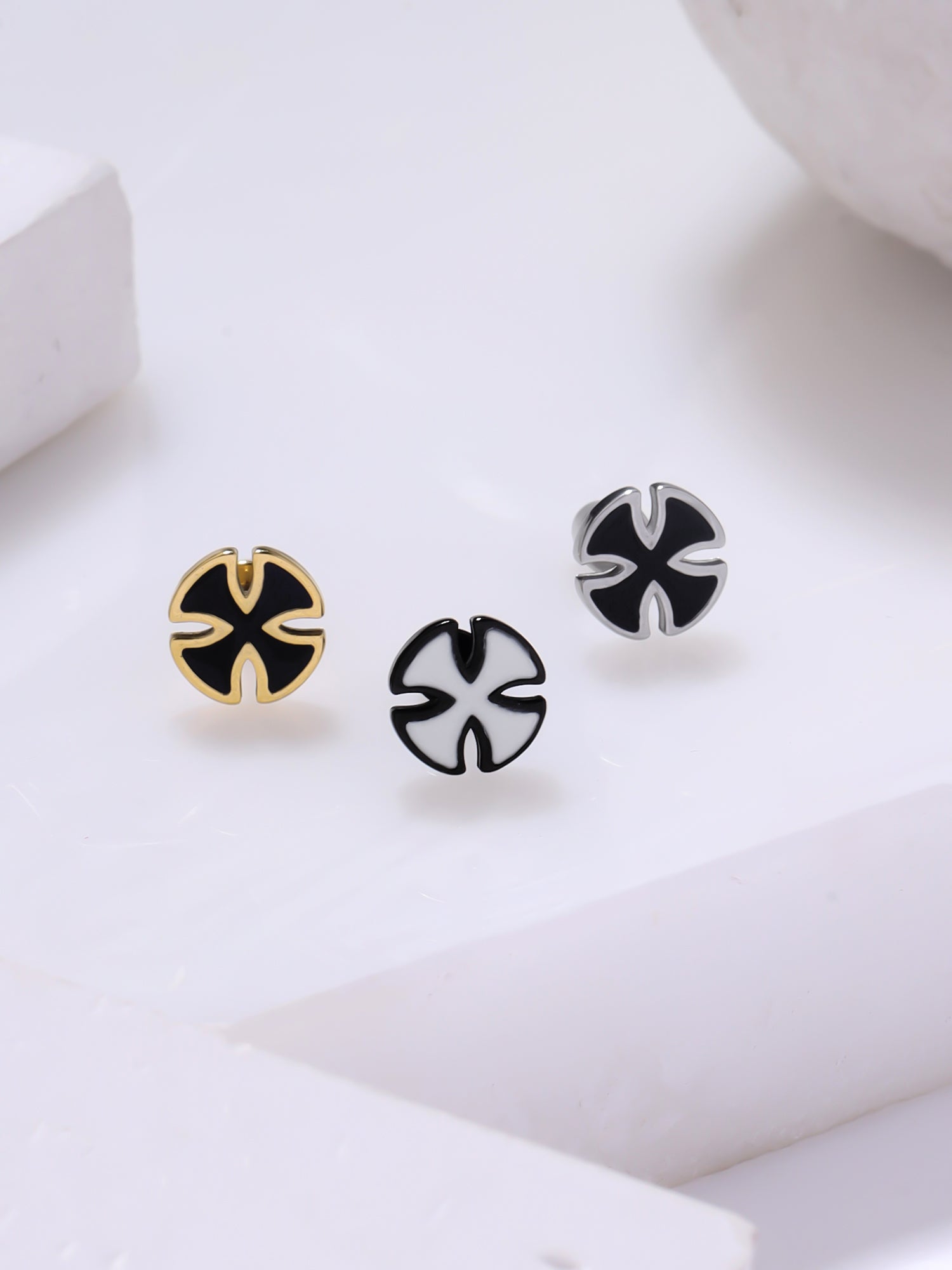 Stylish earrings for men - Traditional attire