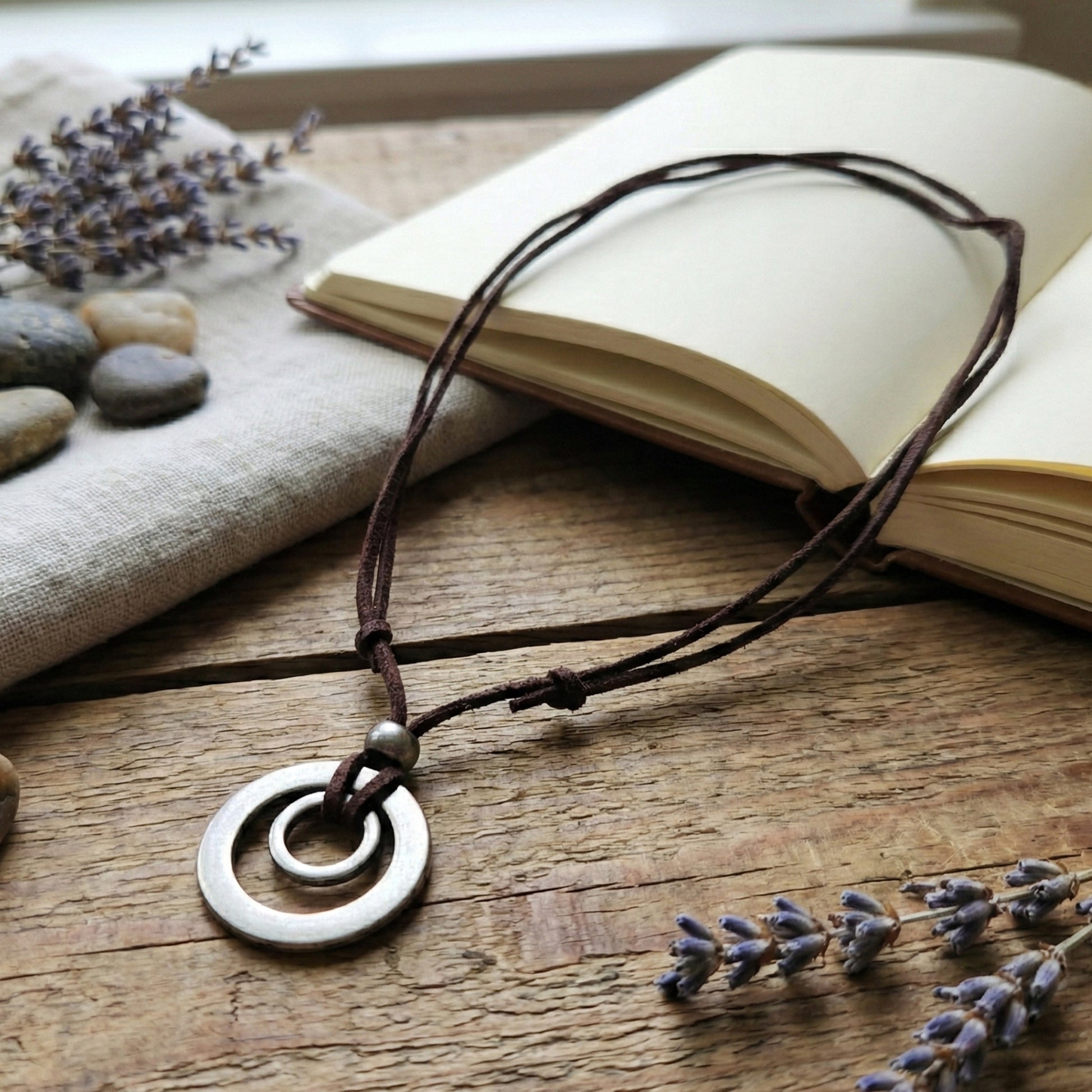 Yellow Chimes Women's Necklace - Modern fashion accessory