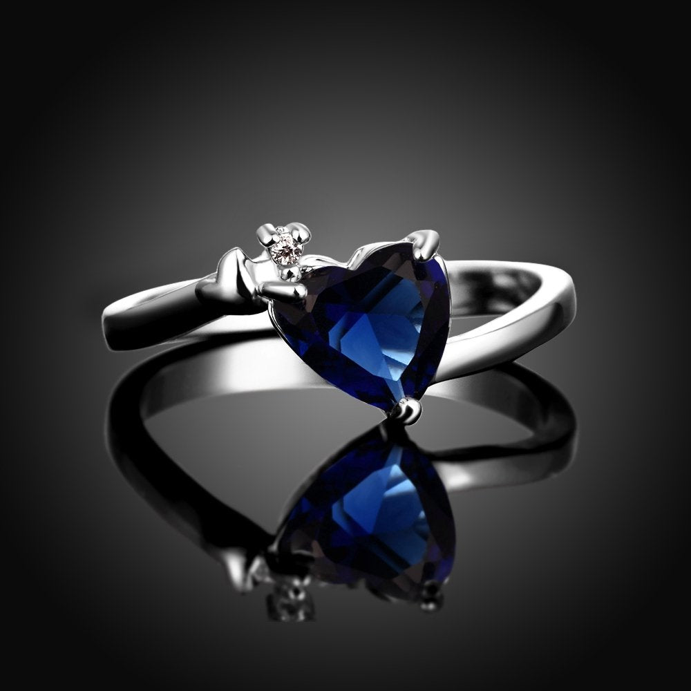 Valentines Blue 'Queen Heart' Austrian Crystal Lovers Ring for Women by YELLOW CHIMES