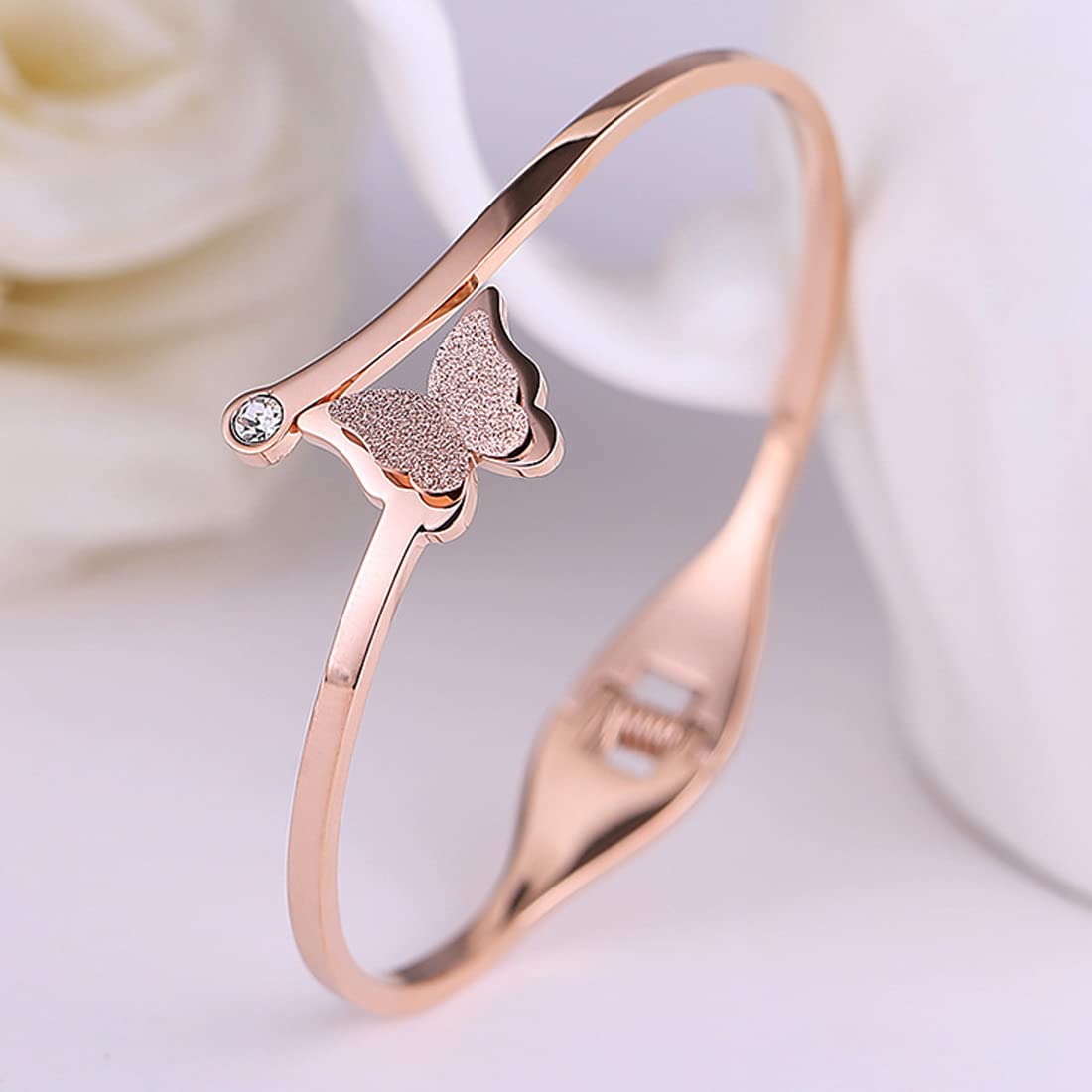 MEENAZ M Rings for Women Girls Couple girlfriend Gf Wife lovers Valentine  Gift Anniversary propose CZ AD American diamond Adjustable Gold I Love You  Heart Initial Letter Name Alphabet M finger Ring-9 :