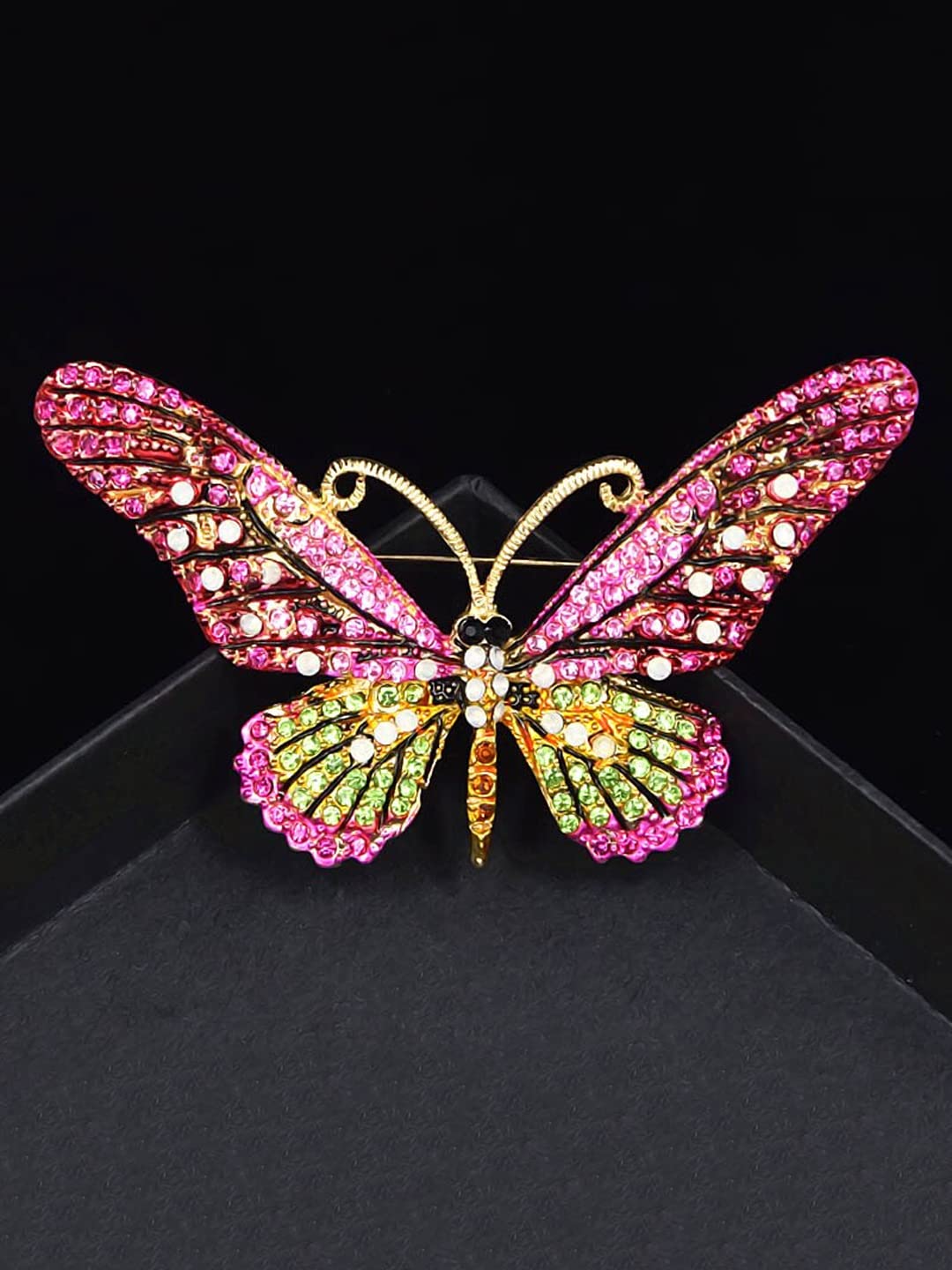 Yellow Chimes Brooch for Women Butterfly Shaped Brooch Fashionable Brooch for Girls and Women (Pink)