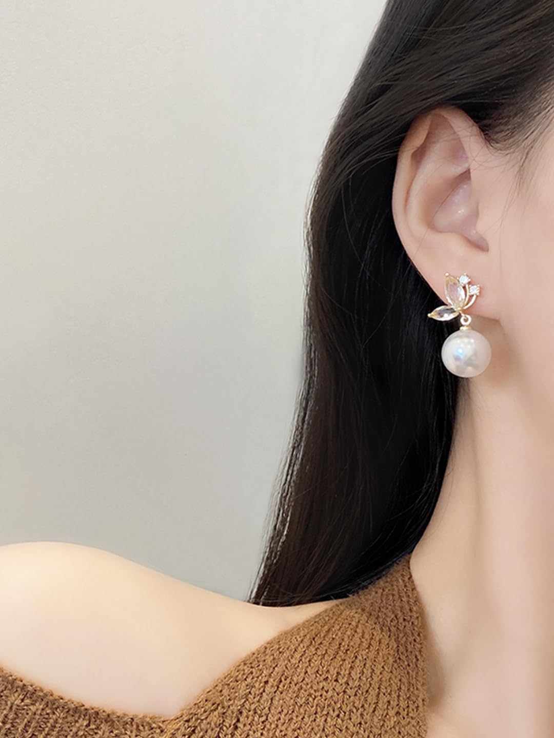 White Baroque Pearl and Gold Drop Earrings – Chan Luu