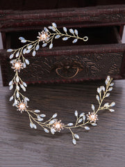 Yellow Chimes Bridal Hair Vine for Women and Girls Bridal Hair Accessories for Wedding Golden Headband Hair Accessories Wedding Jewellery for Women Floral Crystal Bridal Wedding Head band Hair Vine for Girls Headpiece