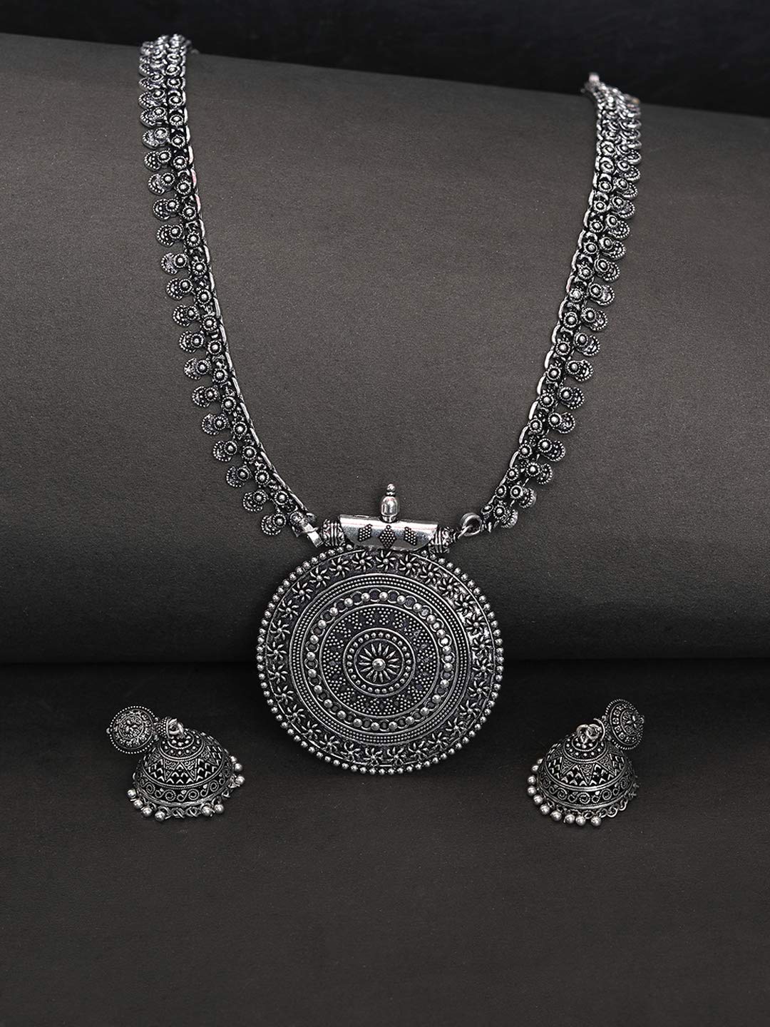 Traditional silver sale necklace