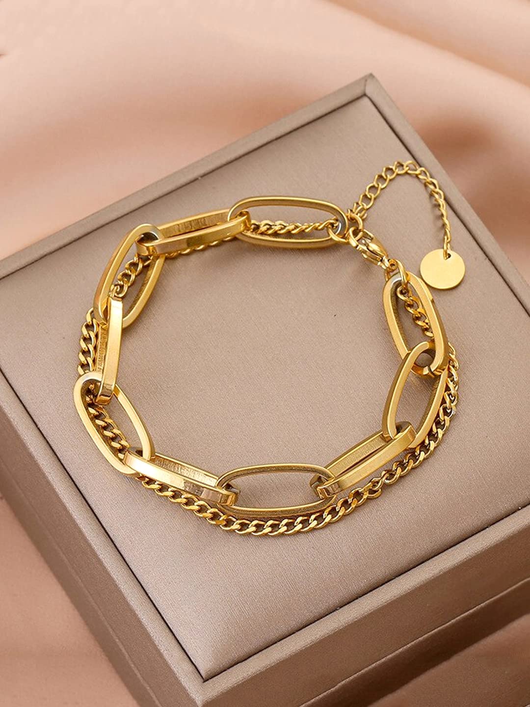10k Solid Gold Box Chain Bracelet, Box Gold Chain Bracelet, Dainty Gold  Bracelet, Layering Gold Bracelet, Stackable Gold Bracelet for Women - Etsy  | Delicate gold bracelet, Gold bracelet chain, Gold bracelet simple