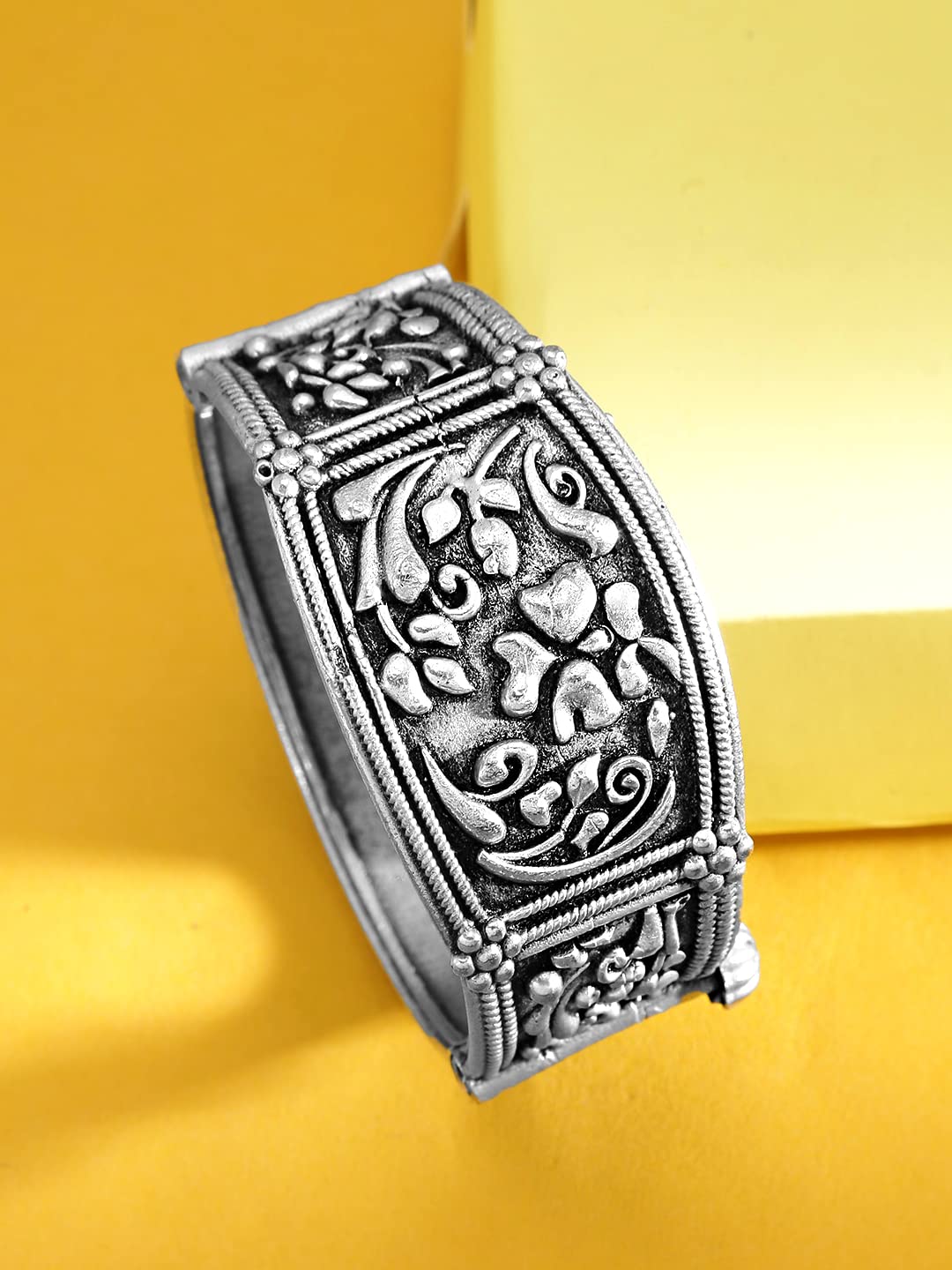 Yellow Chimes Oxidised Bangle for Women Silver Oxidized Bangle Boho Style Floral Design Maharashtrian Kada Bracelet Bangle for Women and Girls.