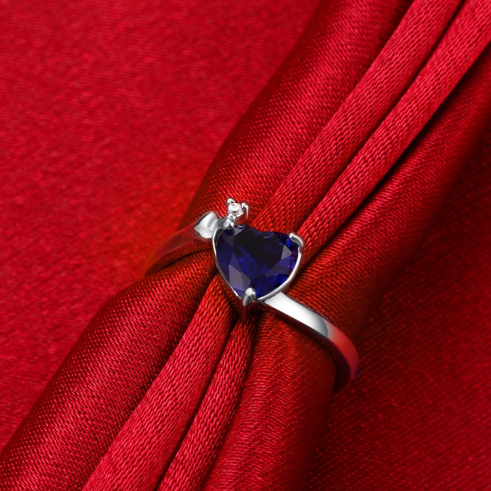 Valentines Blue 'Queen Heart' Austrian Crystal Lovers Ring for Women by YELLOW CHIMES