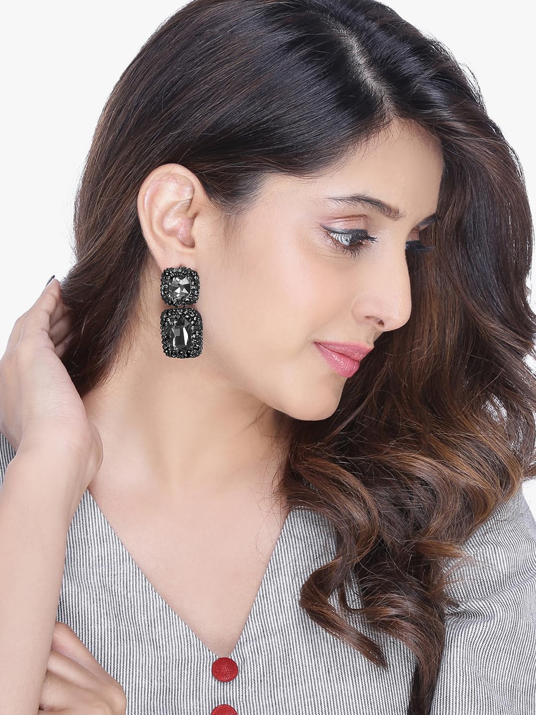 Kairangi Crystal Drop Earrings for Women Black Crystal Earrings Square Shaped Drop Earrings for Women and Girls.